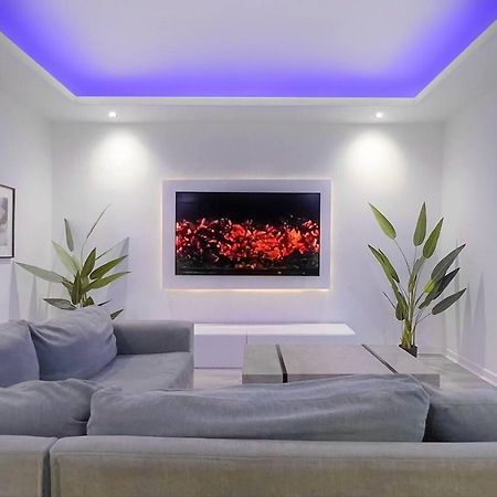 Stunning Luxury Apartment Near Motherwell Уишо Экстерьер фото