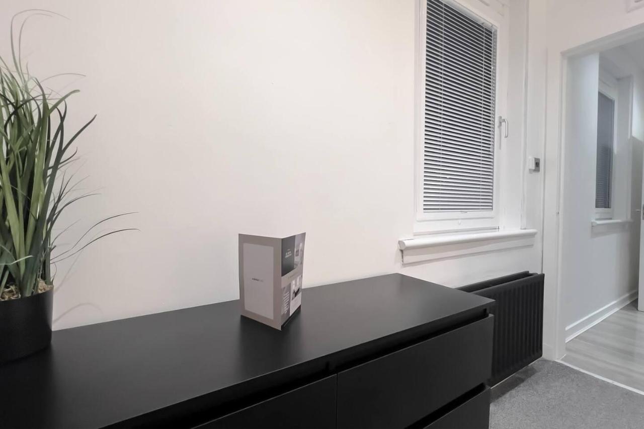 Stunning Luxury Apartment Near Motherwell Уишо Экстерьер фото